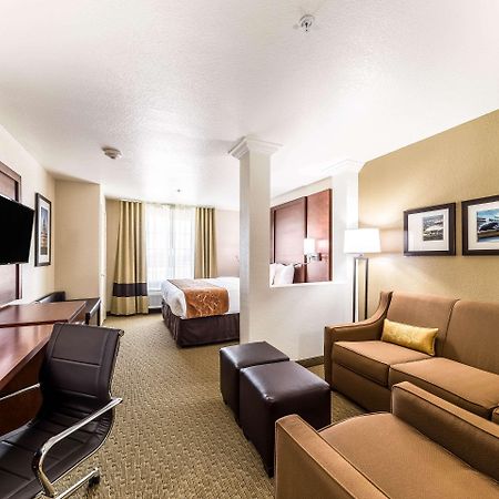 Comfort Suites Grand Prairie - Arlington North Екстериор снимка