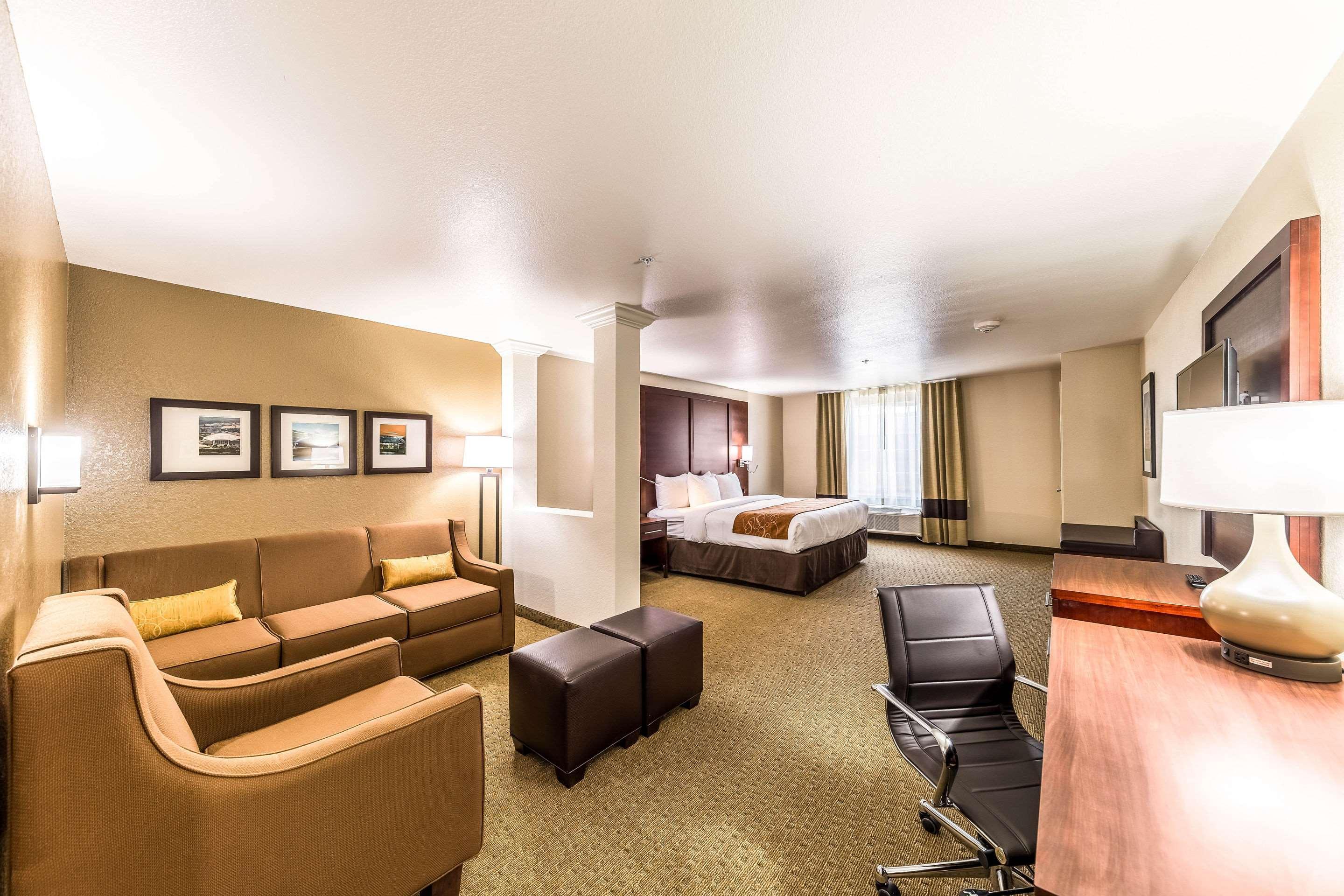 Comfort Suites Grand Prairie - Arlington North Екстериор снимка
