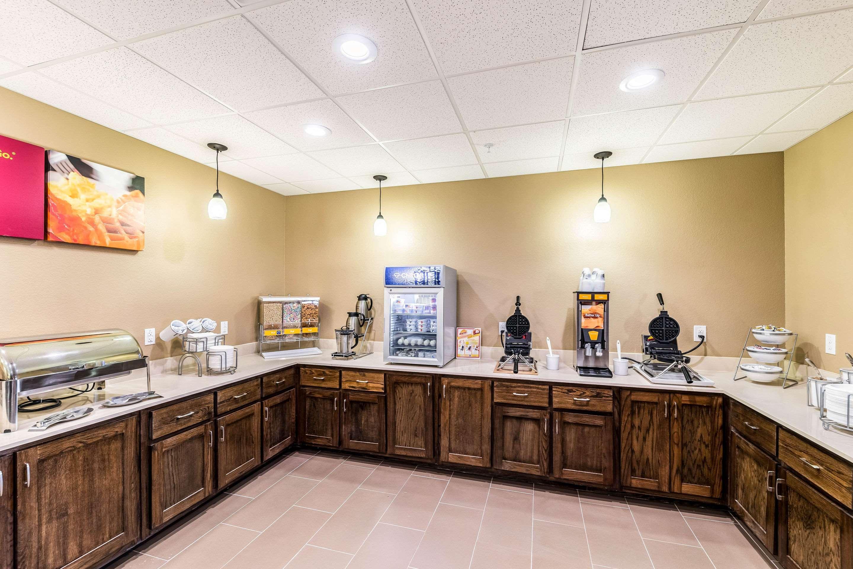 Comfort Suites Grand Prairie - Arlington North Екстериор снимка