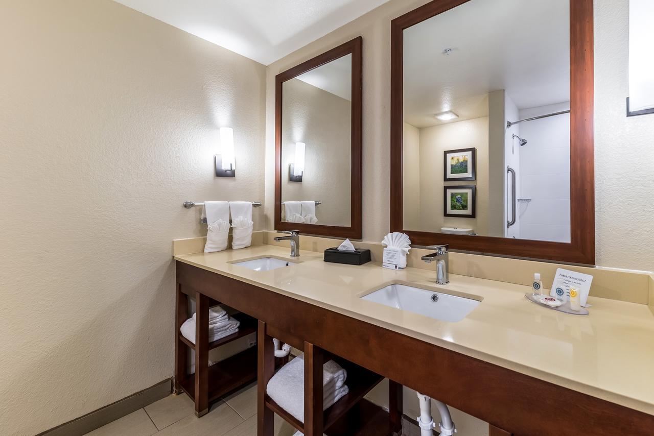 Comfort Suites Grand Prairie - Arlington North Екстериор снимка